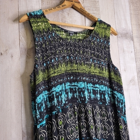 Long Flowy Summer Dress. Black, Blue, Green, White. XL. Strechy on top. - Picture 2 of 12
